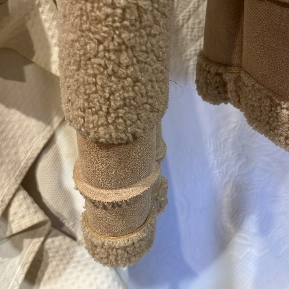 Princess Polly Sherpa jacket, size S/M - Picture 12 of 15